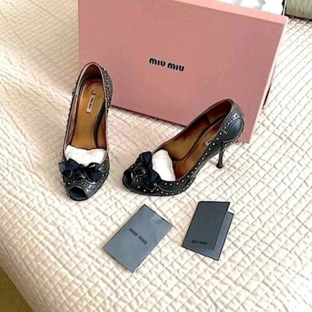 Miu Miu Leather studded peeptoe pumps cabochon & bows size 35